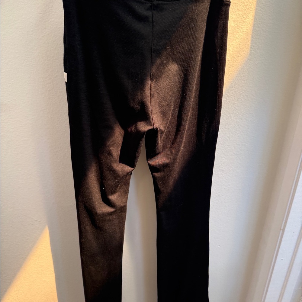 Vuori Black Split Flare Legging - image 6